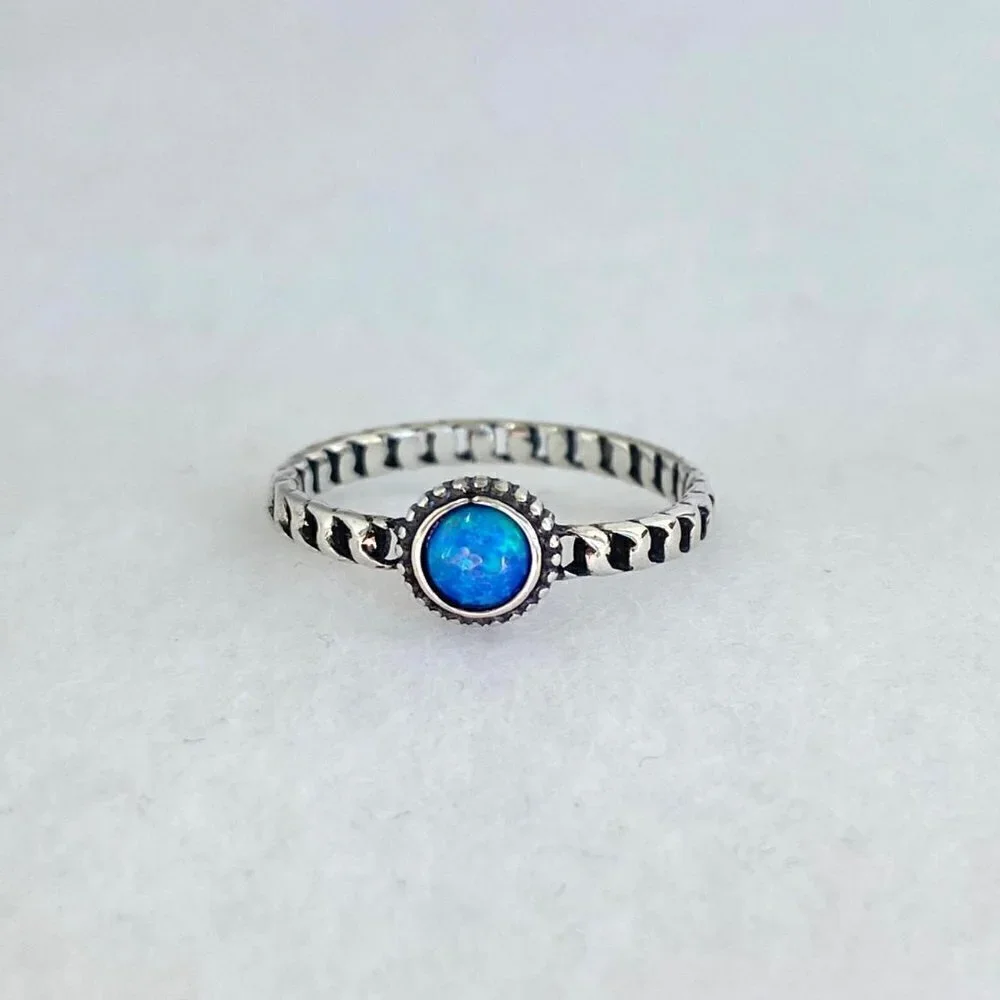 Sterling Silver 925 Dainty Round Blue Lab Created Opal Chain Band Ring Sz 7.25